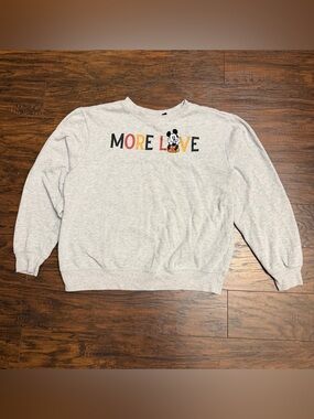 Disney 'More Love' Crewneck Sweater with embroidered Mickey Mouse size Large